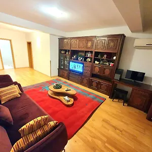 Apartment Centru Unirii Luxury Vip Apartment: Spacious 2-room With Heated Parking